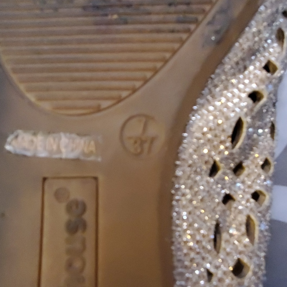 Flats - Picture 3 of 6